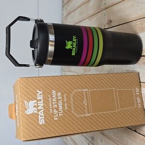 Stanley 30oz IceFlow Flip Straw Tumbler in Neon Mesh